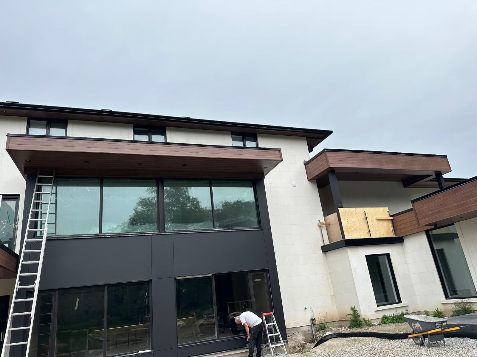 Ribonga exterior project in Ontario